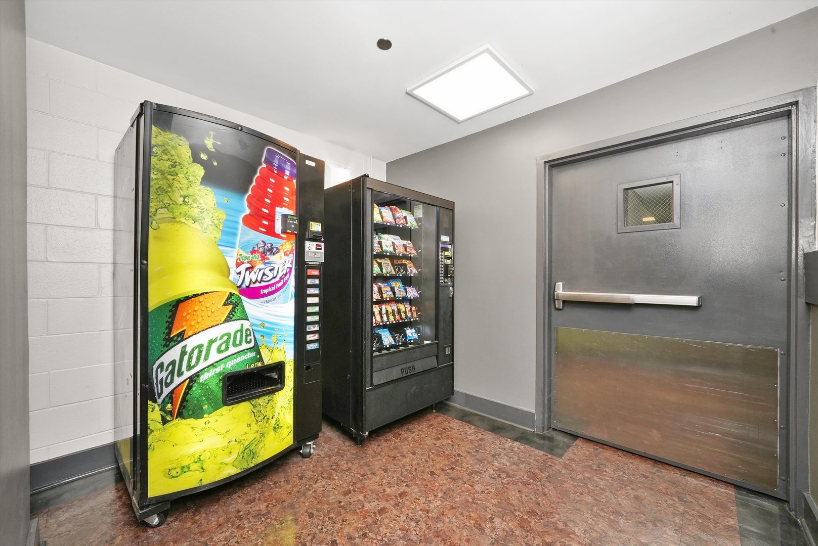 40 E 9TH St #707 Chicago, IL 60605