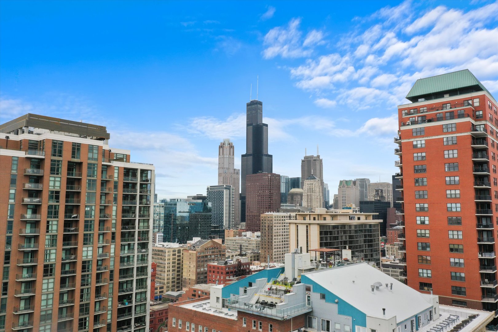 40 E 9TH St #707 Chicago, IL 60605