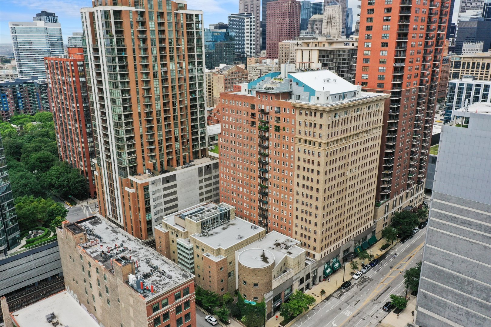 40 E 9TH St #707 Chicago, IL 60605