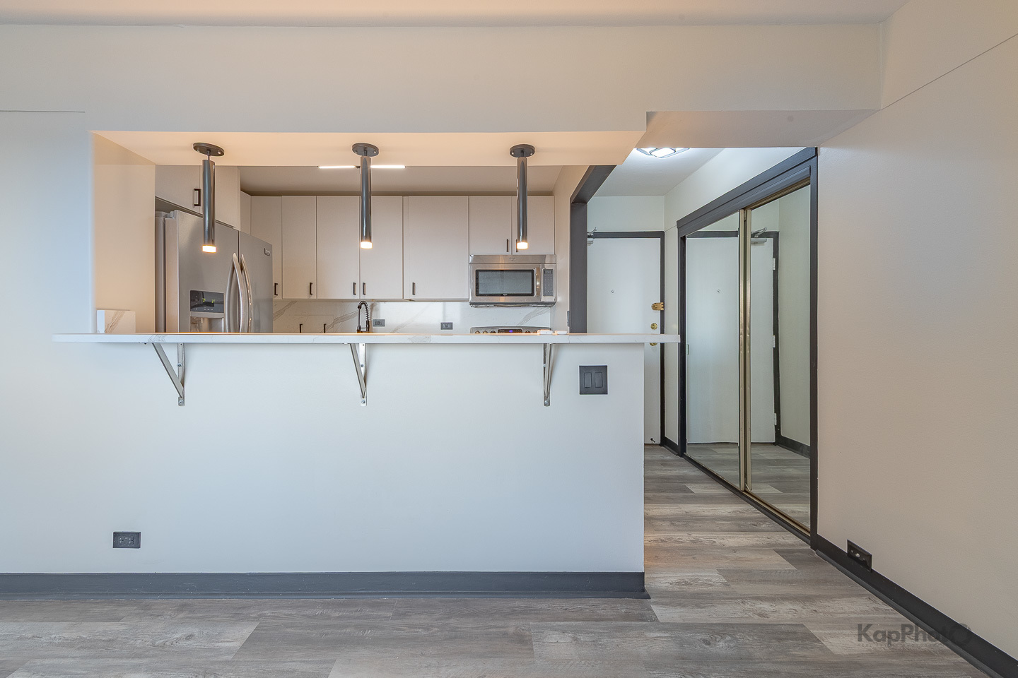 7337 S South Shr Dr #902 Chicago, IL 60649