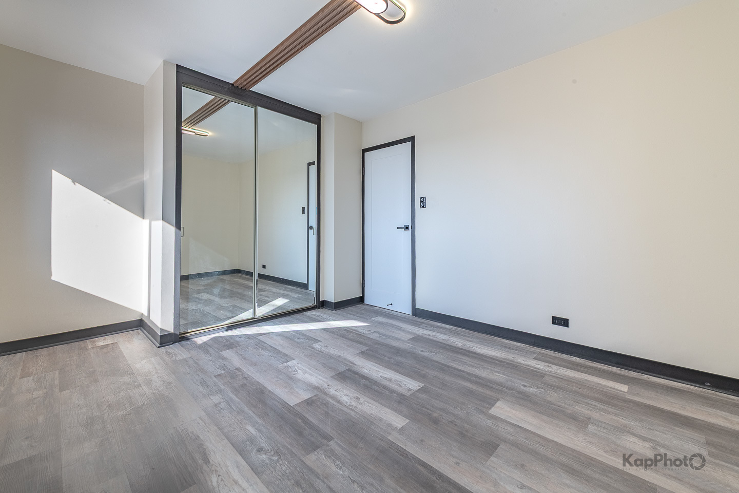 7337 S South Shr Dr #902 Chicago, IL 60649