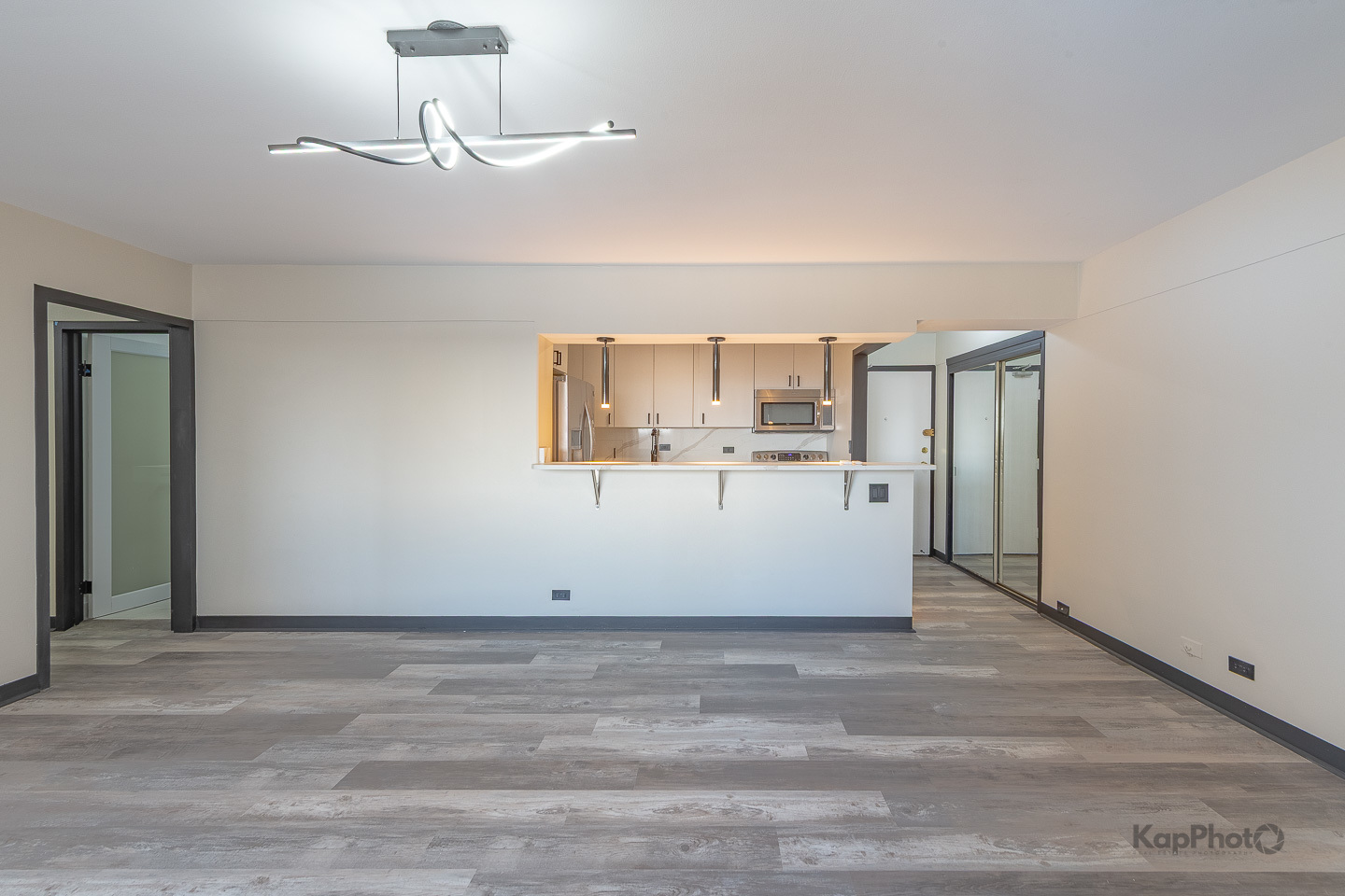 7337 S South Shr Dr #902 Chicago, IL 60649