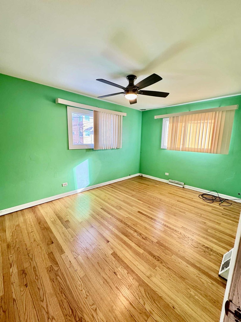 9035 N Clifton Ave Niles, IL 60714