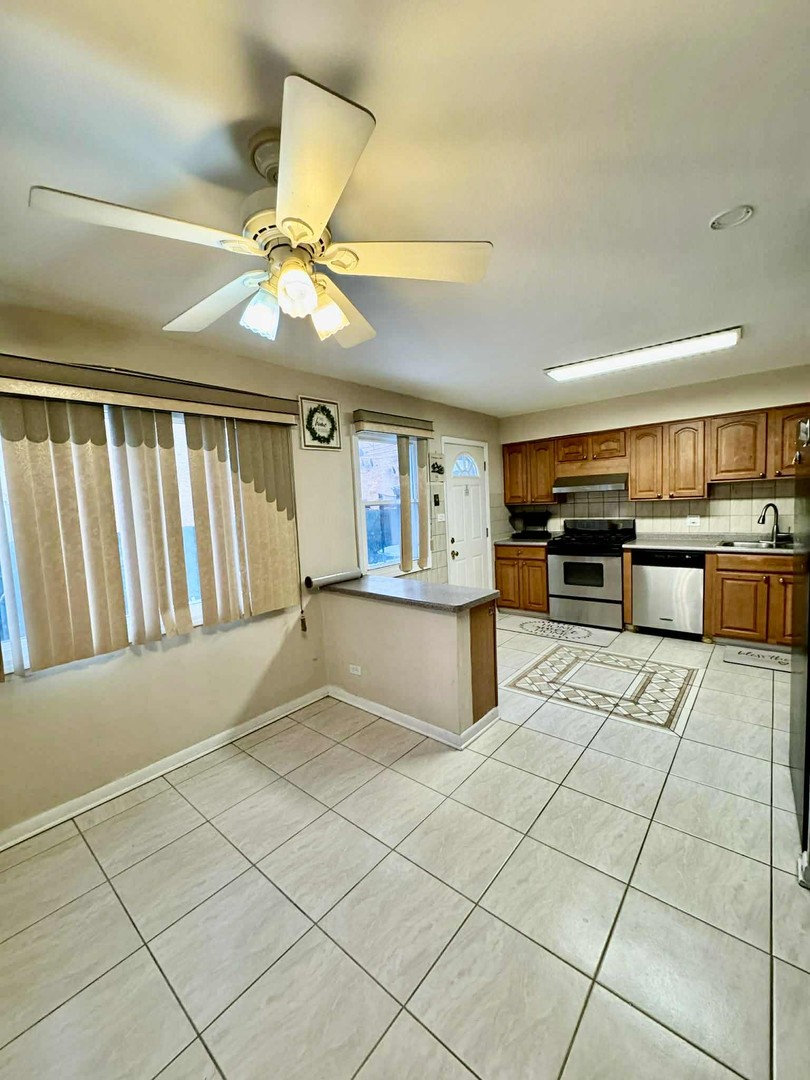 9035 N Clifton Ave Niles, IL 60714