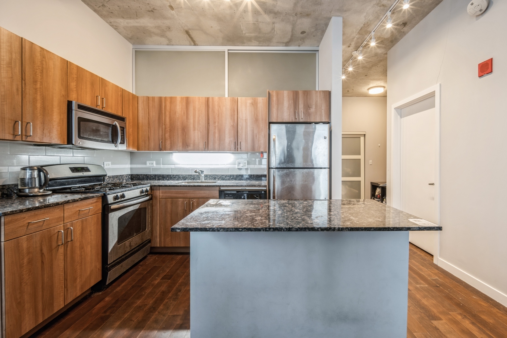 235 W VAN BUREN St #4214 Chicago, IL 60607
