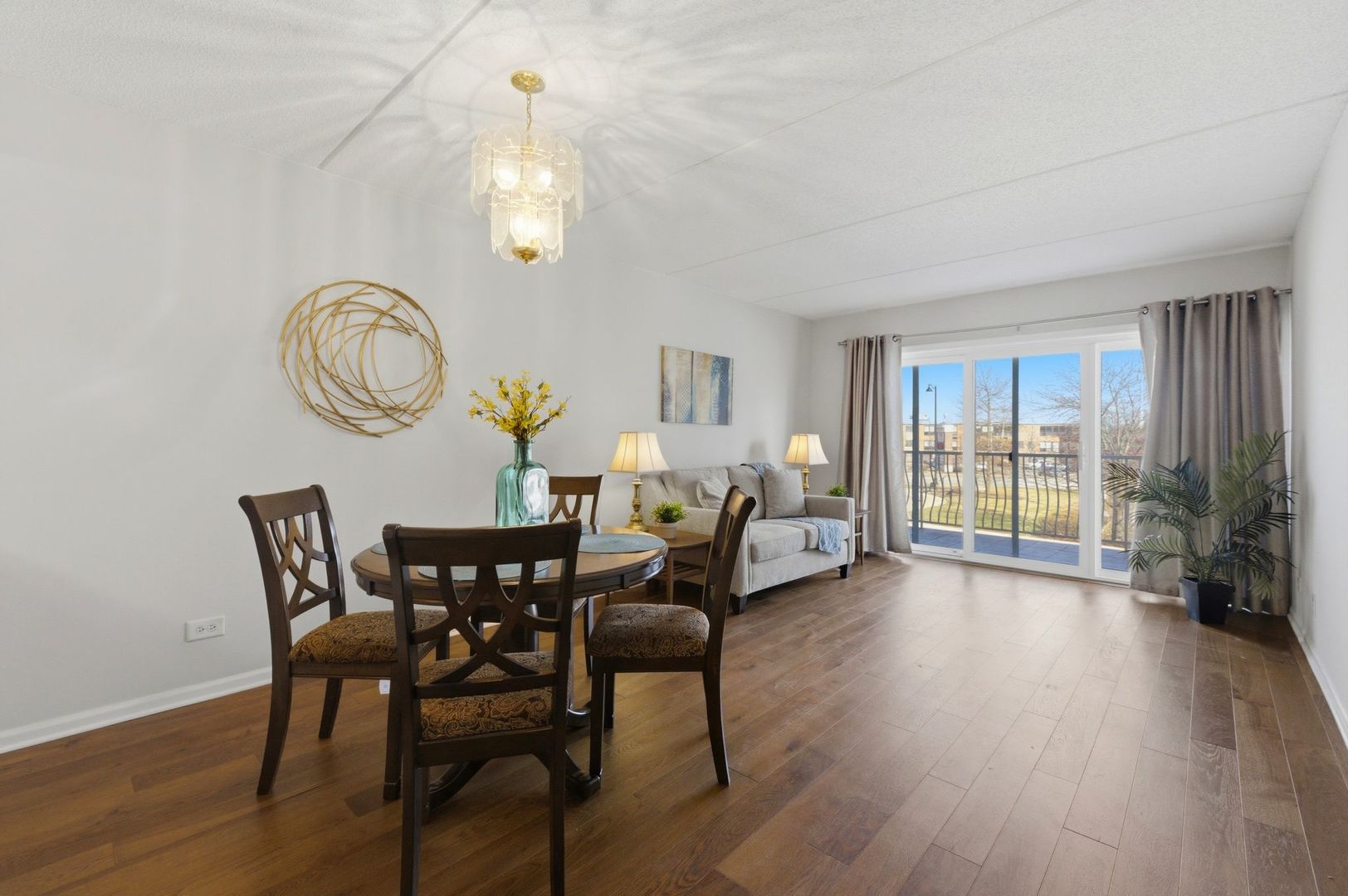 7011 W Touhy Ave #205 Niles, IL 60714