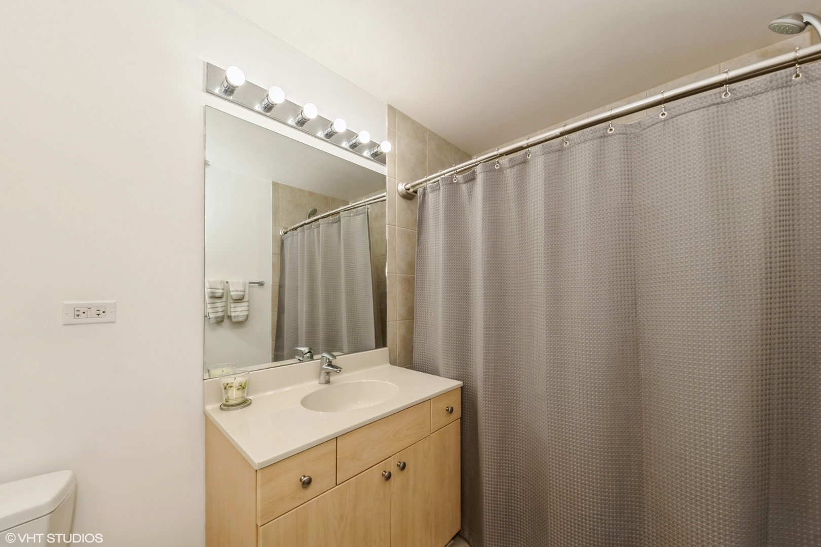 235 W VAN BUREN St #3718 Chicago, IL 60607