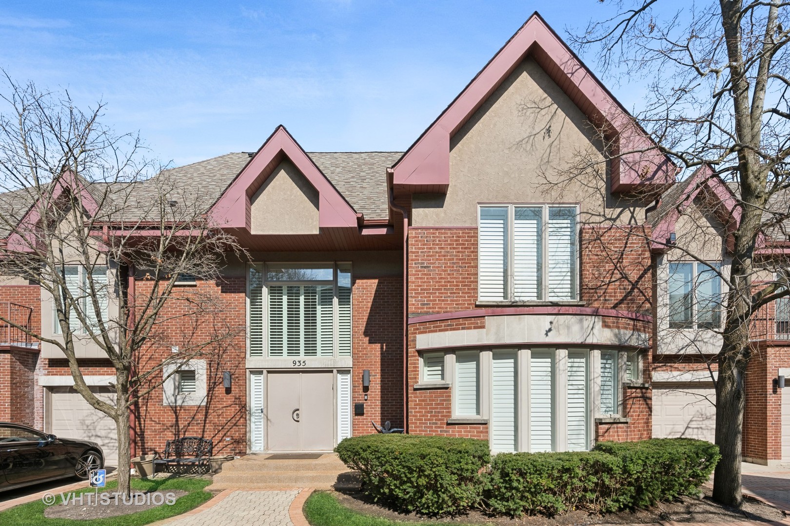 935 Central Ave