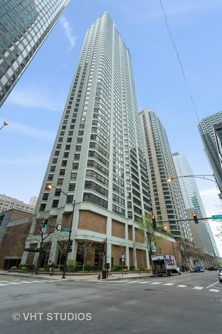 400 E Ohio St #2404