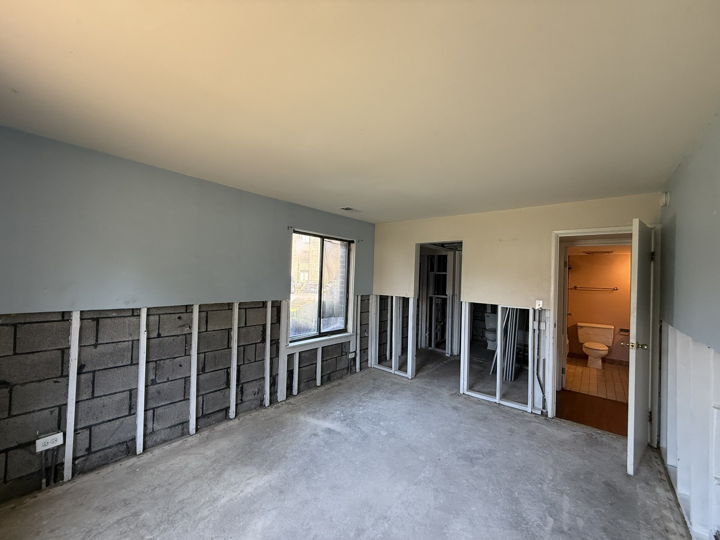 830 Elder Rd #111 Homewood, IL 60430