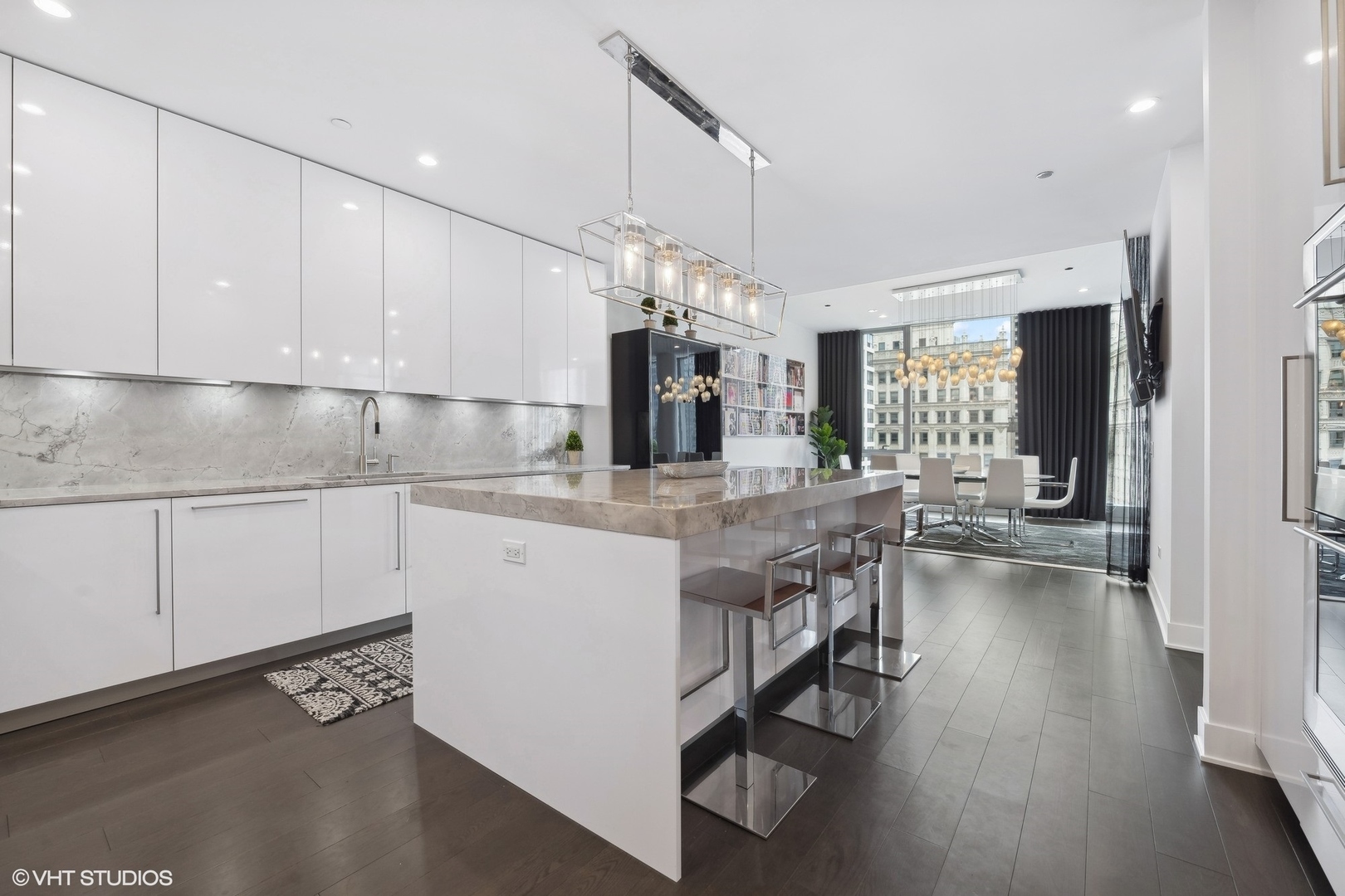 403 N Wabash Ave #14A Chicago, IL 60611