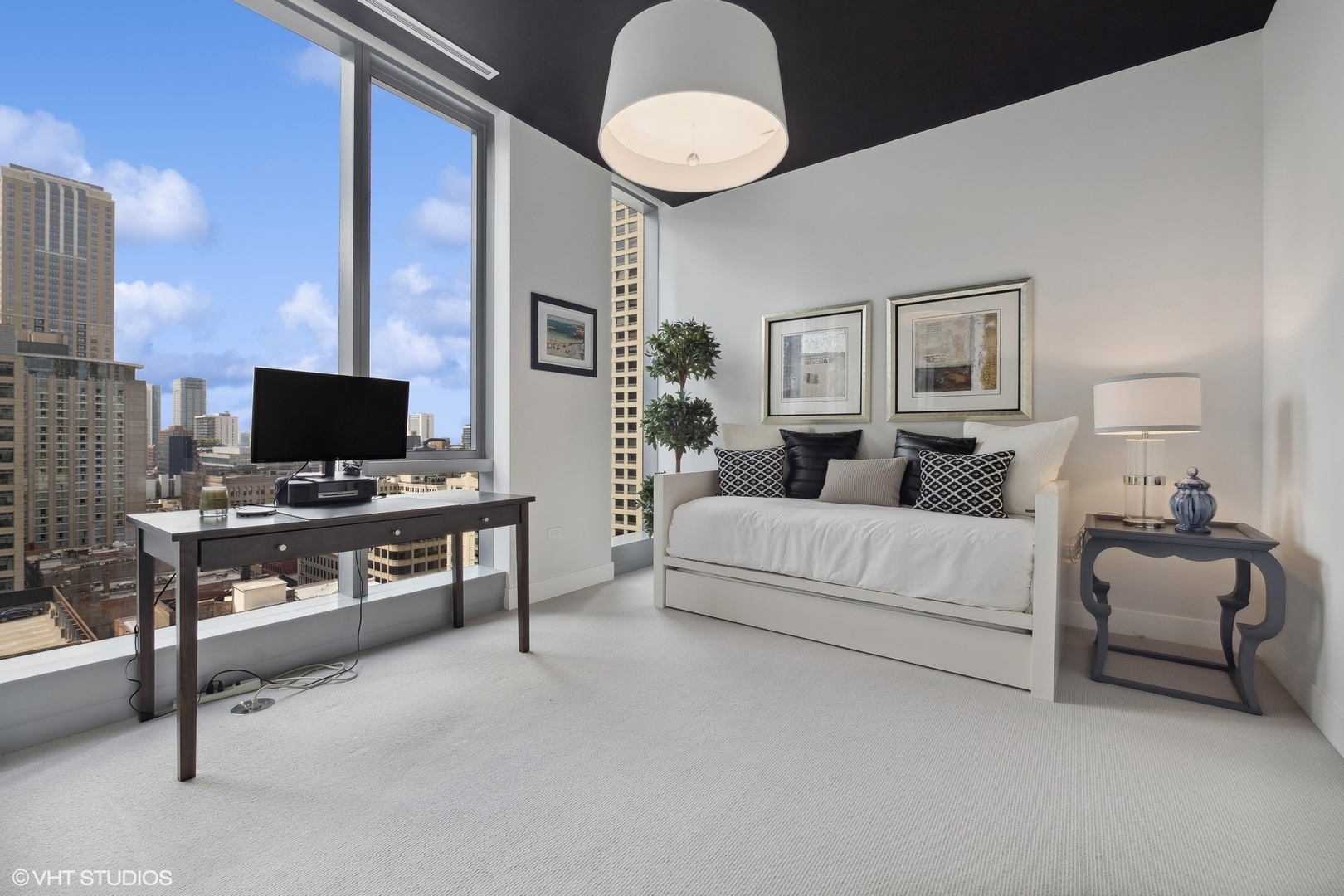 403 N Wabash Ave #14A Chicago, IL 60611