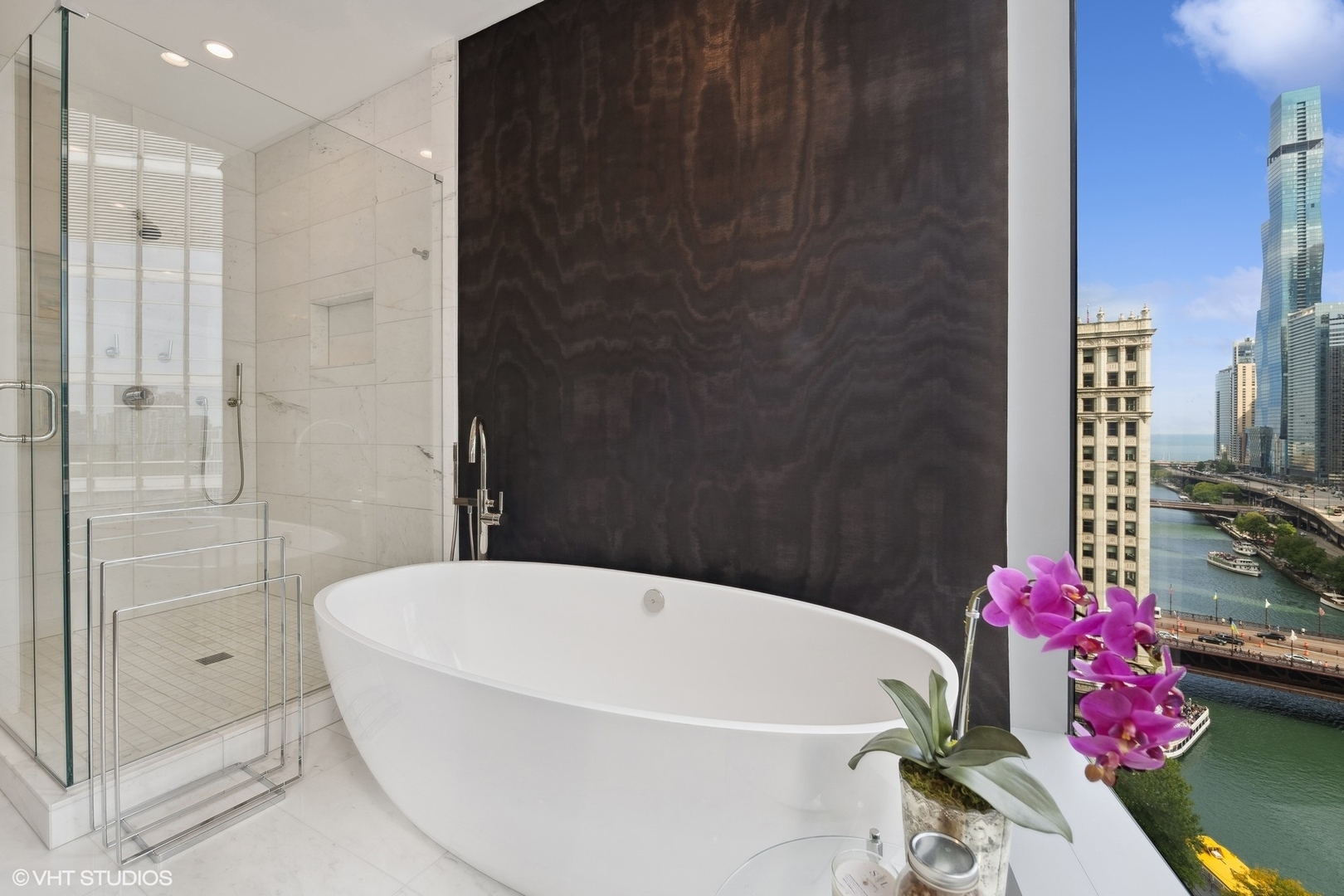 403 N Wabash Ave #14A Chicago, IL 60611