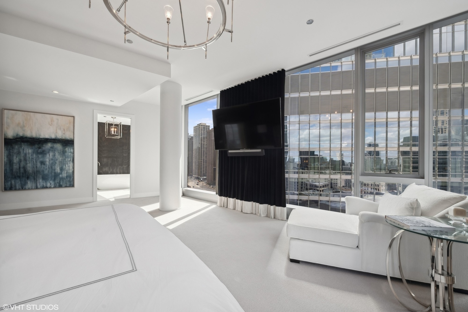 403 N Wabash Ave #14A Chicago, IL 60611