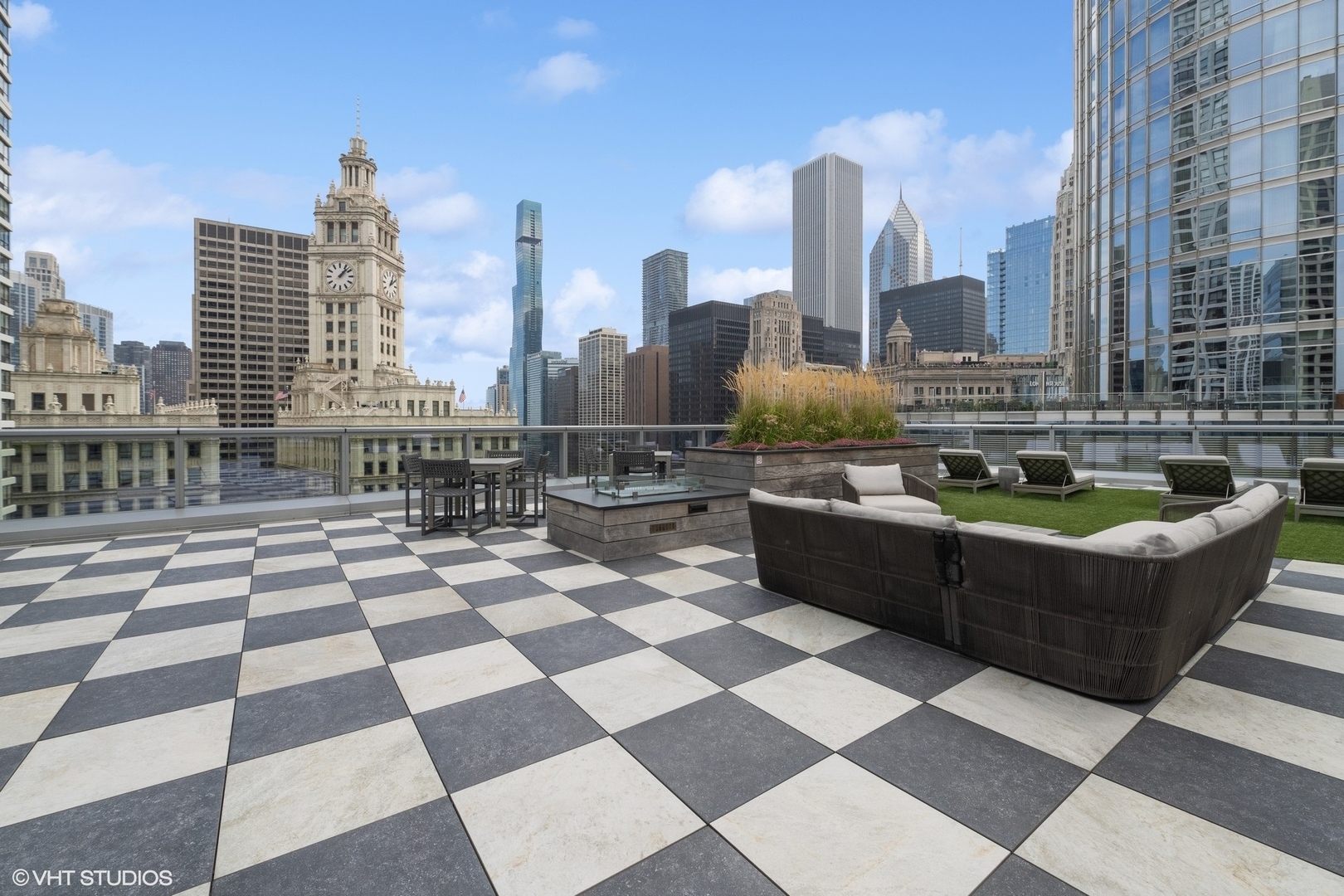 403 N Wabash Ave #14A Chicago, IL 60611