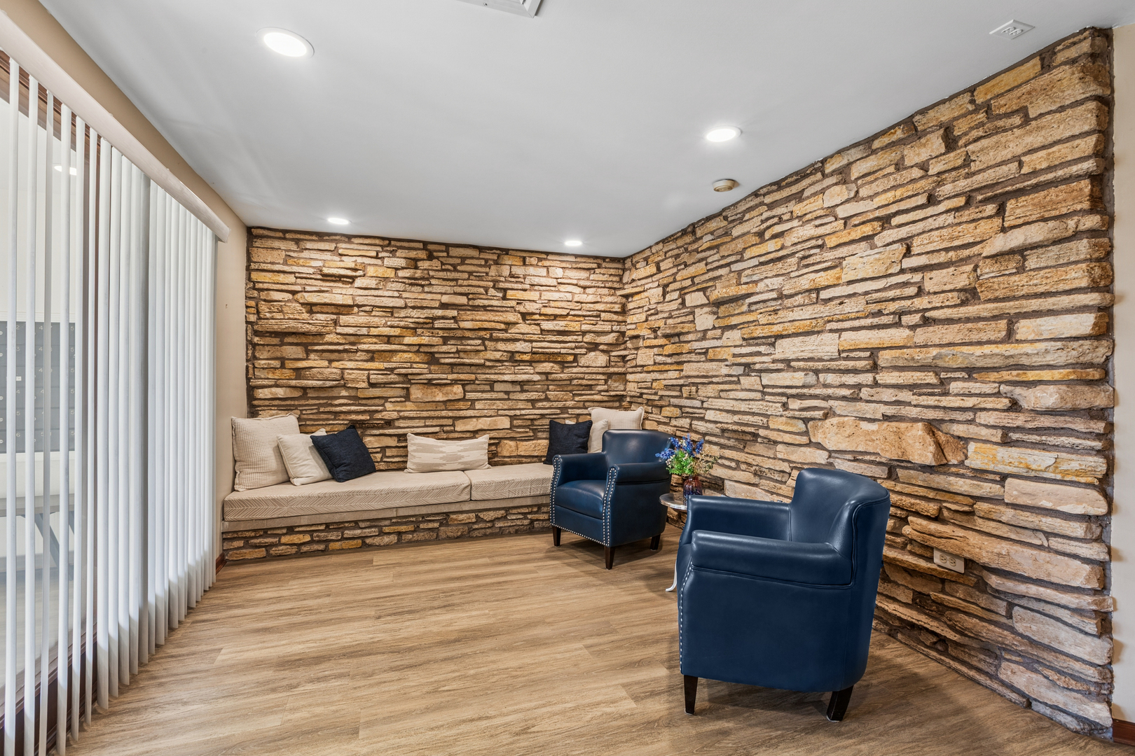 9500 N Washington St #505 Niles, IL 60714