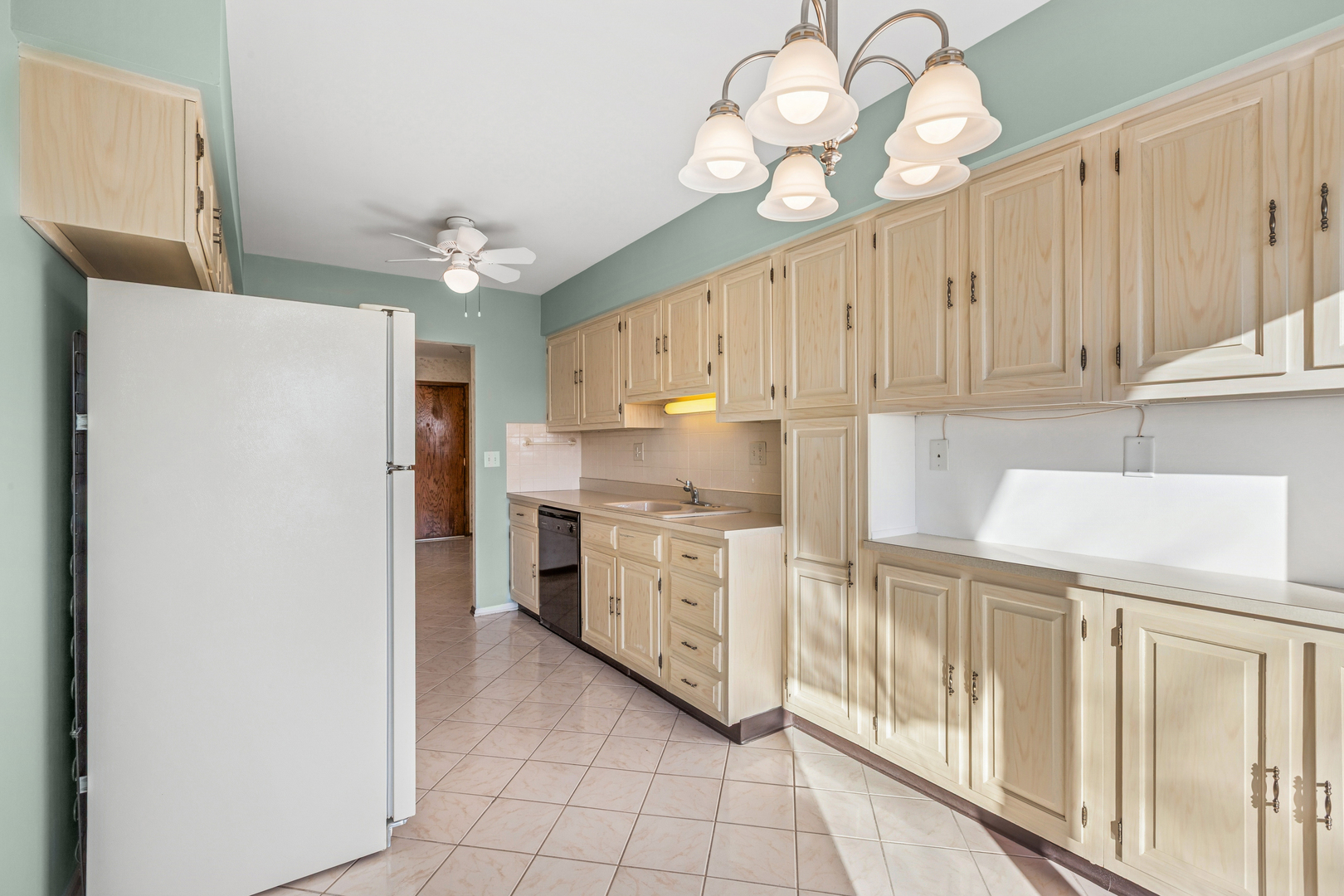 9500 N Washington St #505 Niles, IL 60714