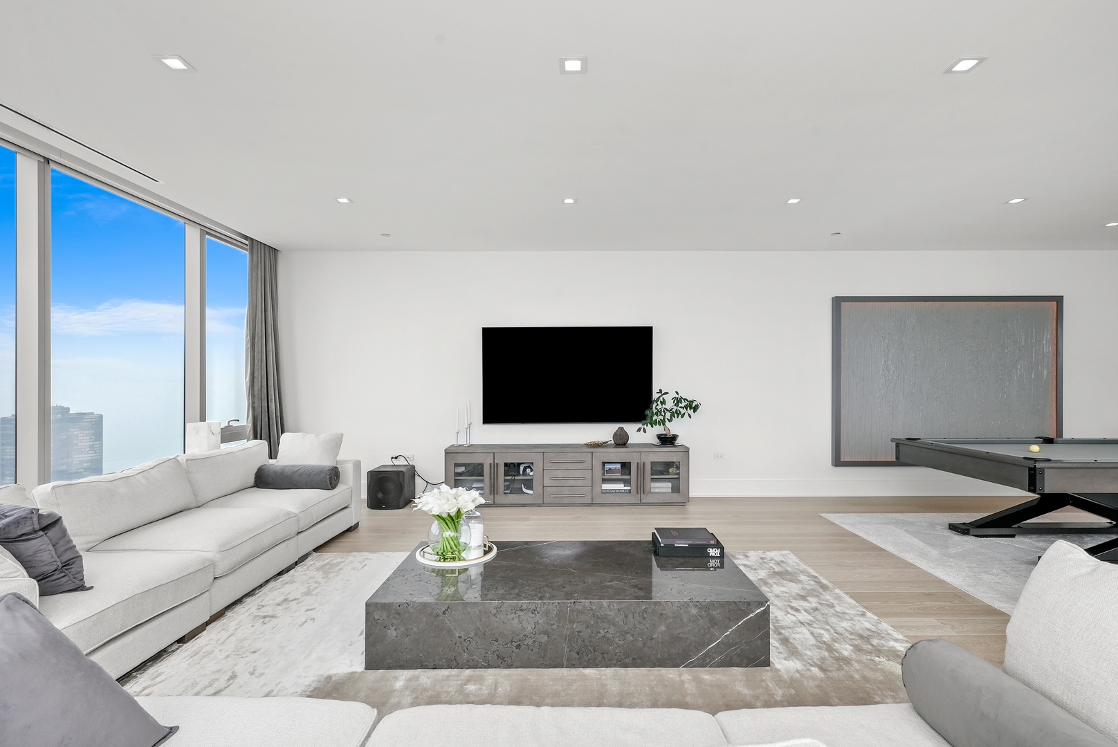 363 E Wacker Dr #5801 Chicago, IL 60601