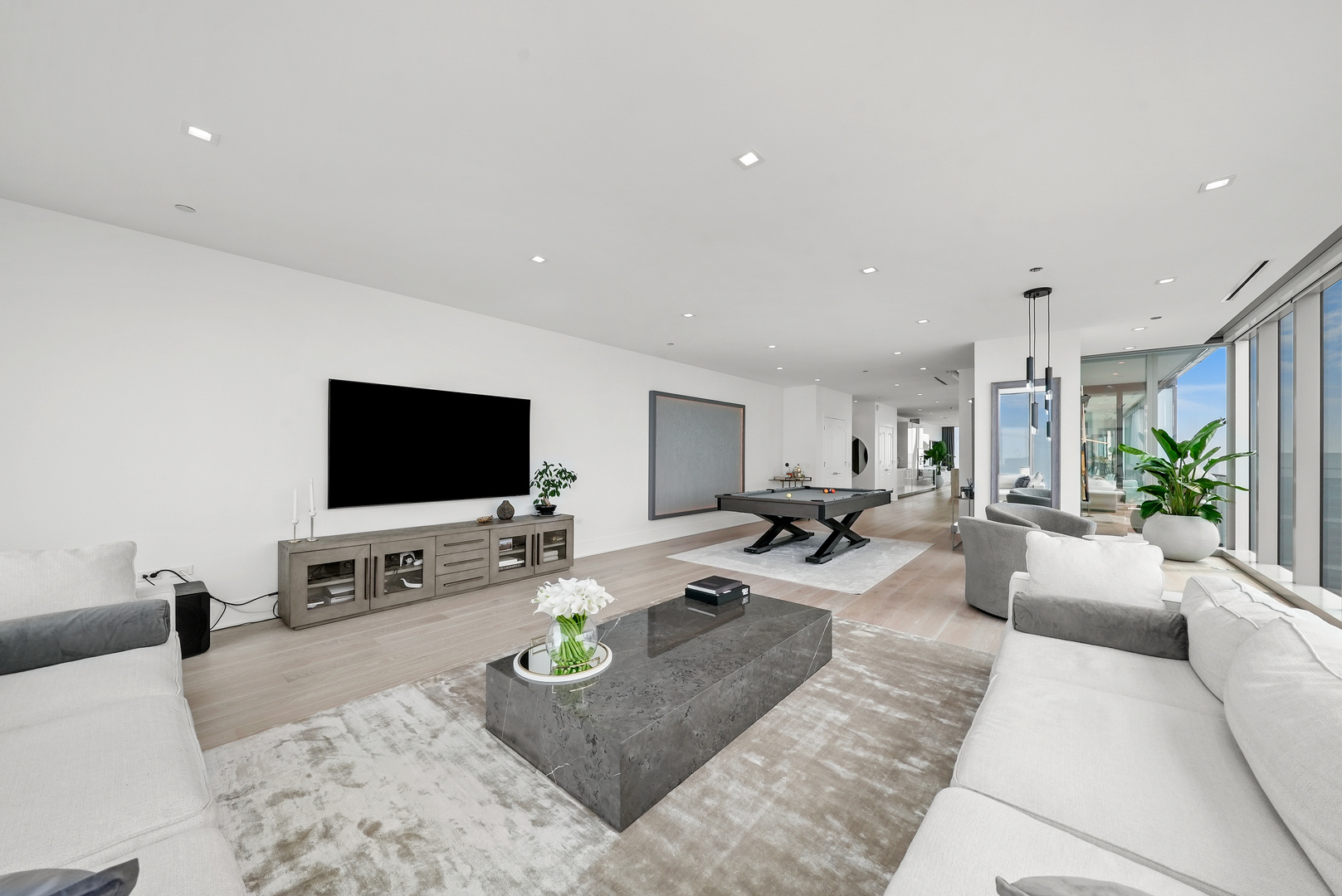 363 E Wacker Dr #5801 Chicago, IL 60601