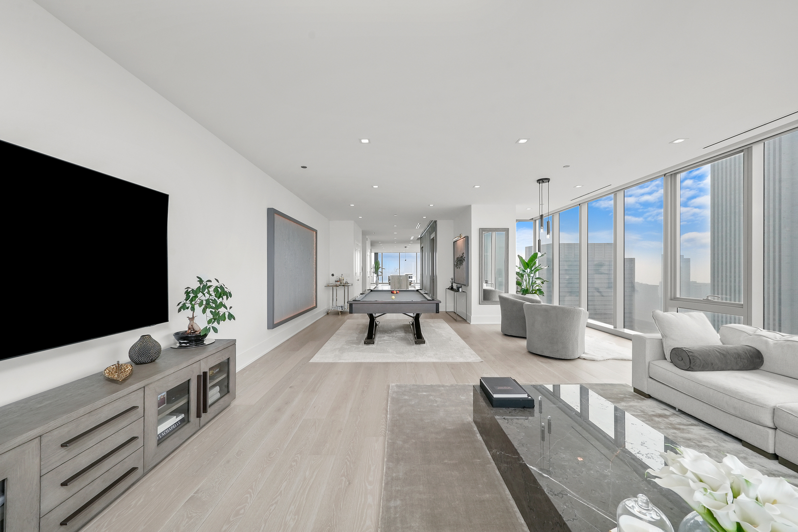 363 E Wacker Dr #5801 Chicago, IL 60601