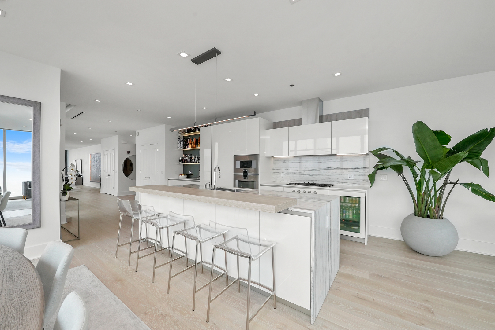 363 E Wacker Dr #5801 Chicago, IL 60601