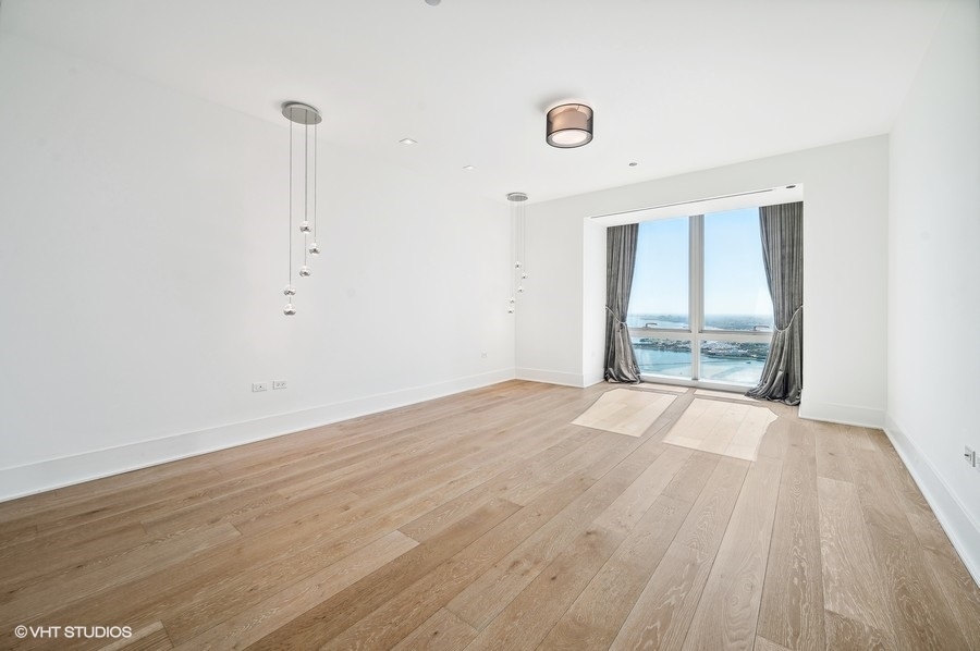 363 E Wacker Dr #5801 Chicago, IL 60601