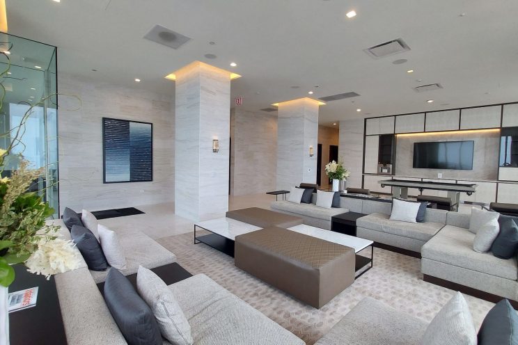 363 E Wacker Dr #5801 Chicago, IL 60601