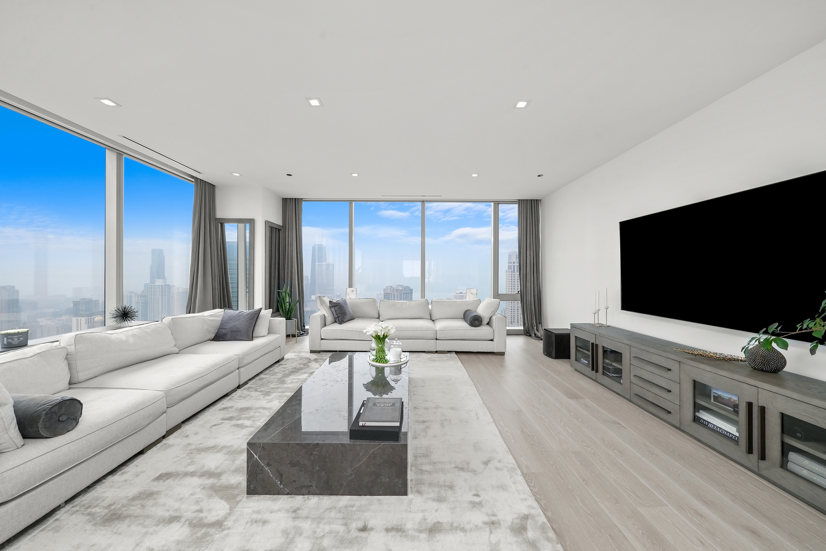 363 E Wacker Dr #5801 Chicago, IL 60601