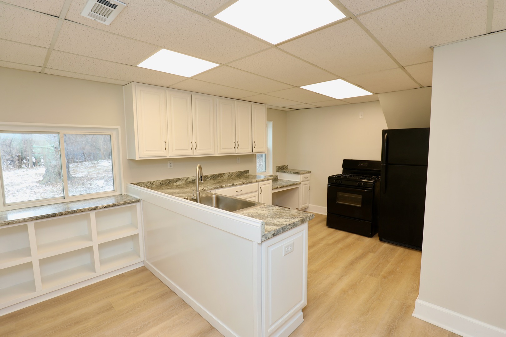 8 Peale St Joliet, IL 60433