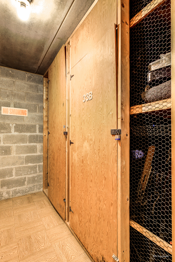 940 Holbrook Rd #33B Homewood, IL 60430