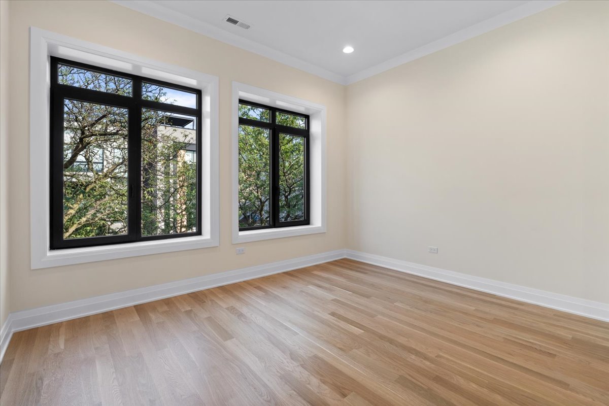 3036 N Sheffield Ave #3 Chicago, IL 60657