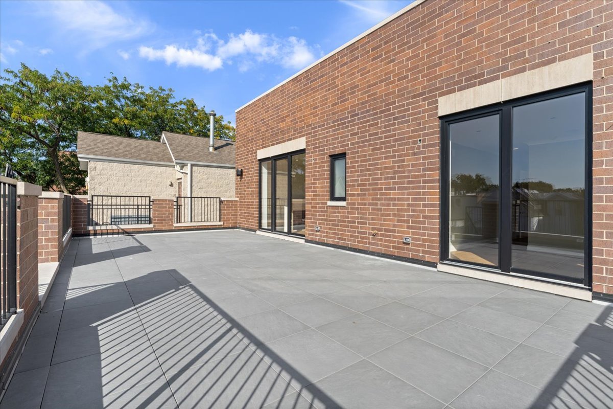 3036 N Sheffield Ave #3 Chicago, IL 60657