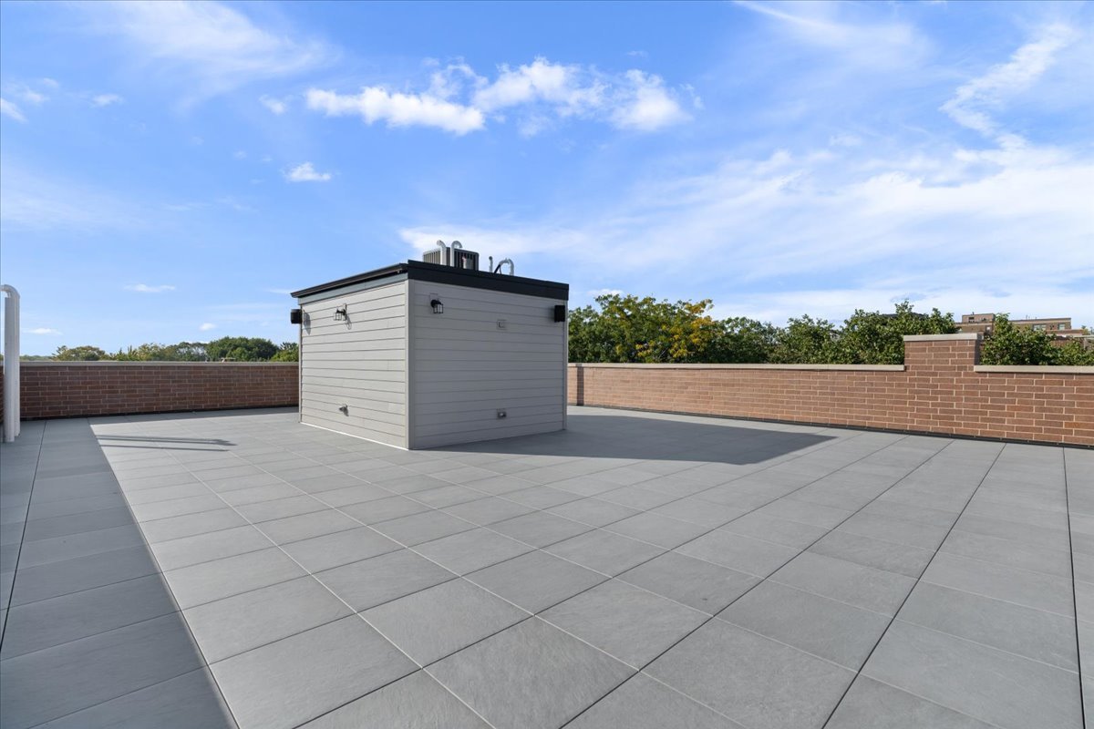 3036 N Sheffield Ave #3 Chicago, IL 60657