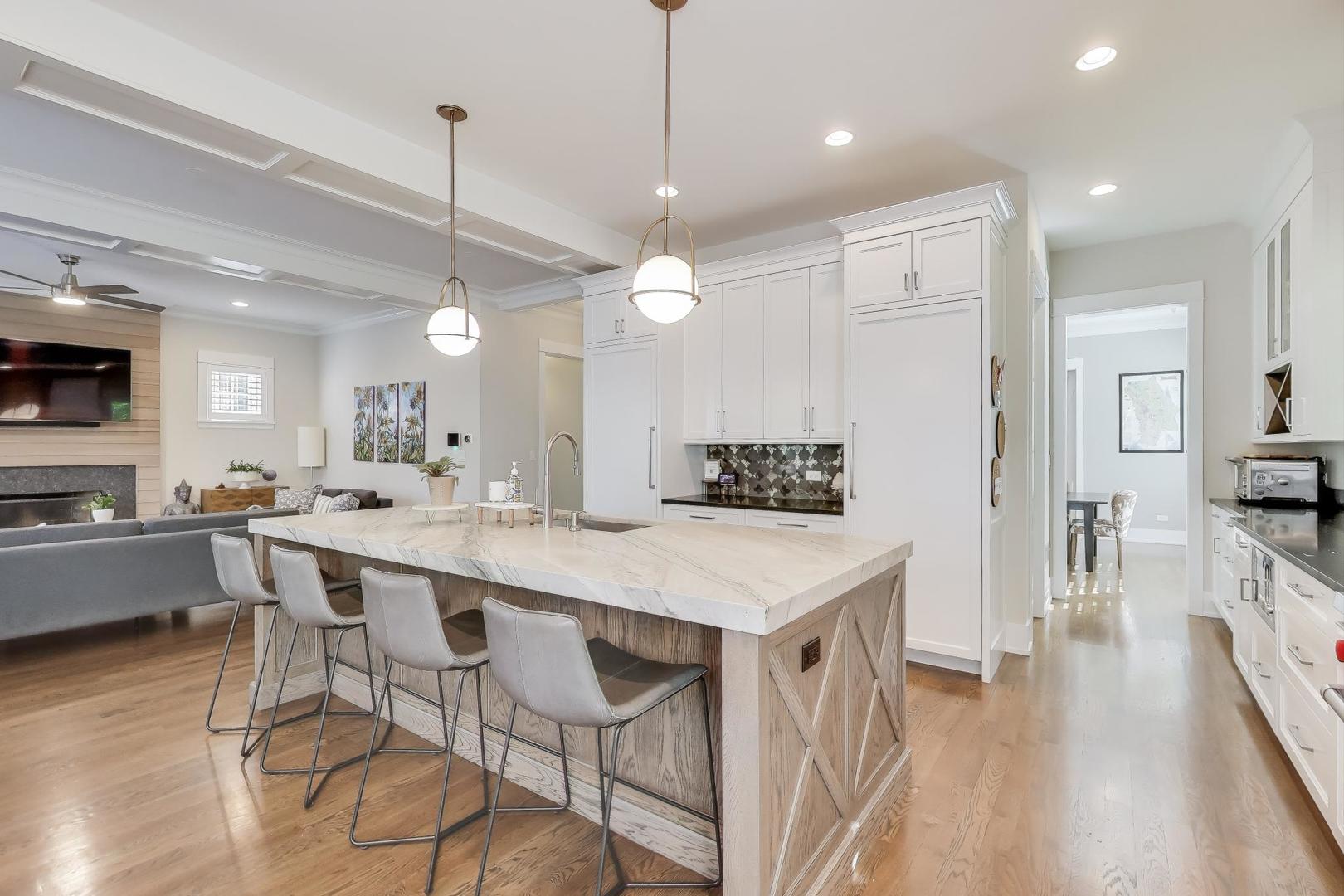 1422 Gregory Ave Wilmette, IL 60091