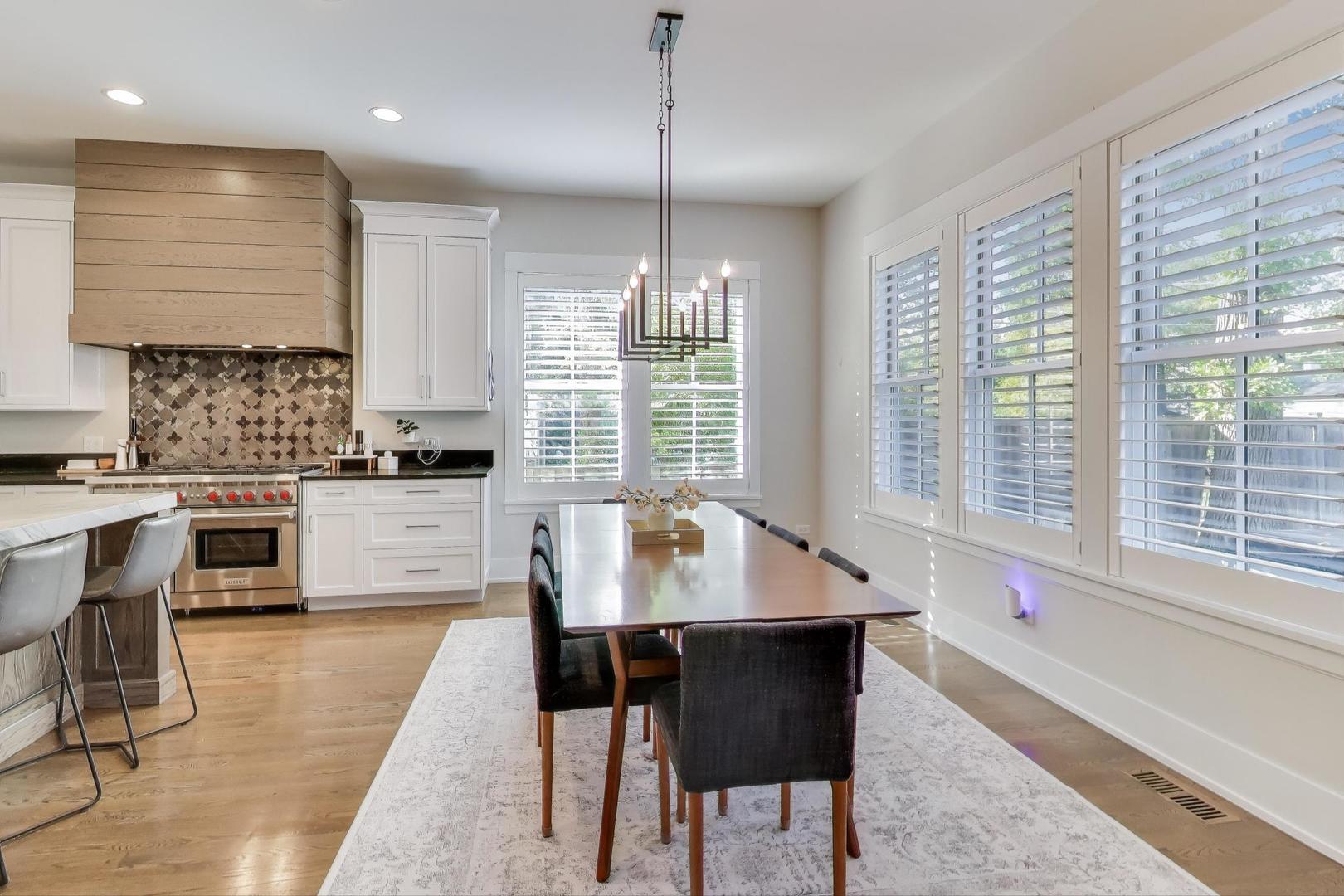 1422 Gregory Ave Wilmette, IL 60091