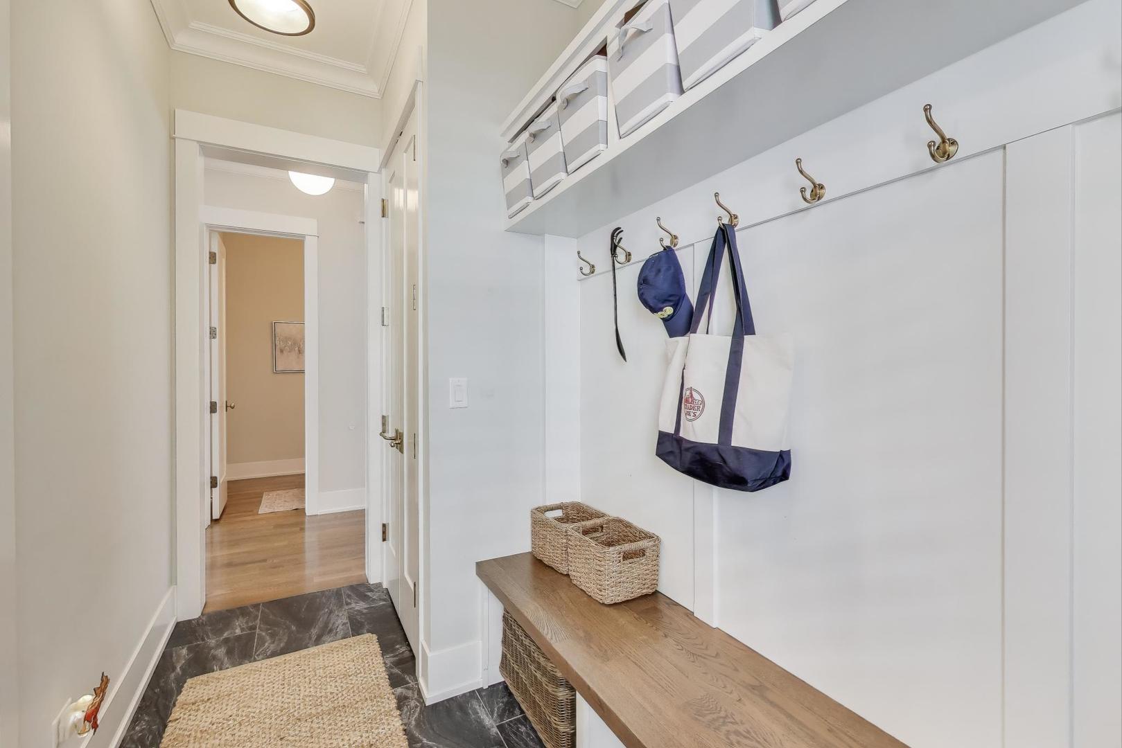 1422 Gregory Ave Wilmette, IL 60091