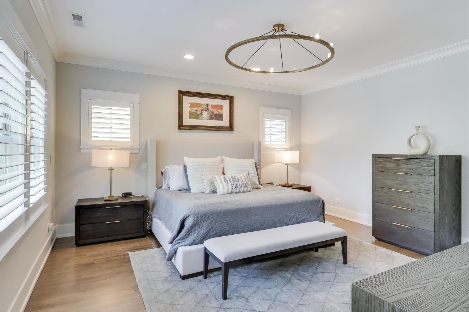 1422 Gregory Ave Wilmette, IL 60091