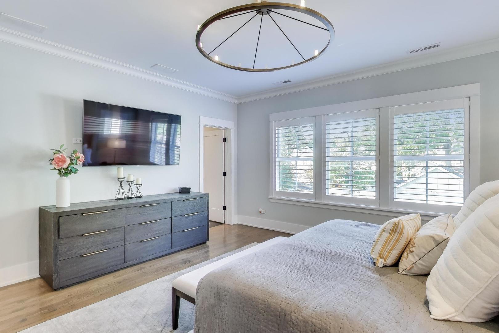 1422 Gregory Ave Wilmette, IL 60091