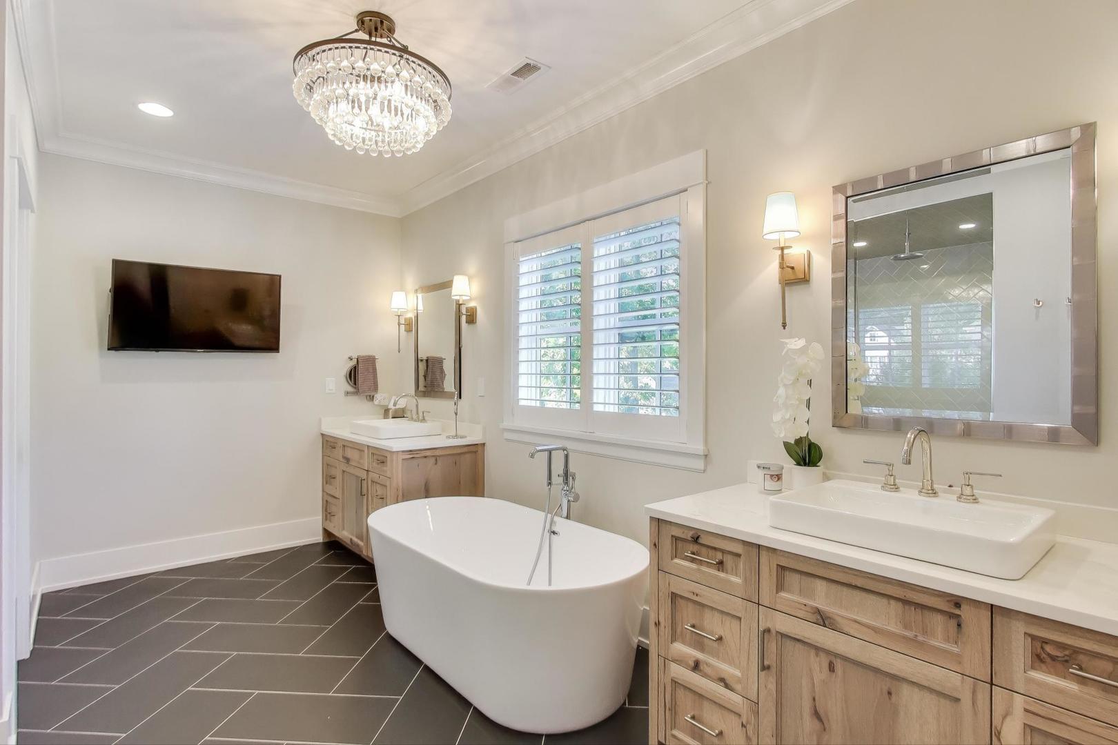 1422 Gregory Ave Wilmette, IL 60091