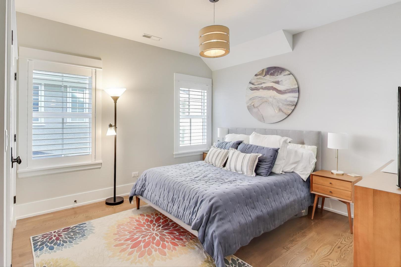 1422 Gregory Ave Wilmette, IL 60091