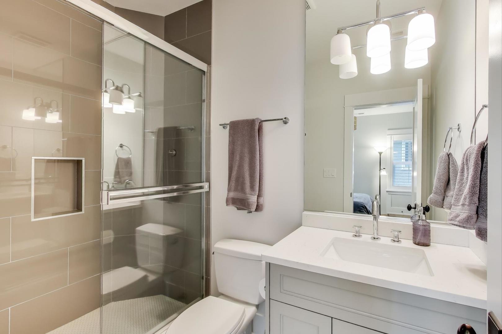 1422 Gregory Ave Wilmette, IL 60091