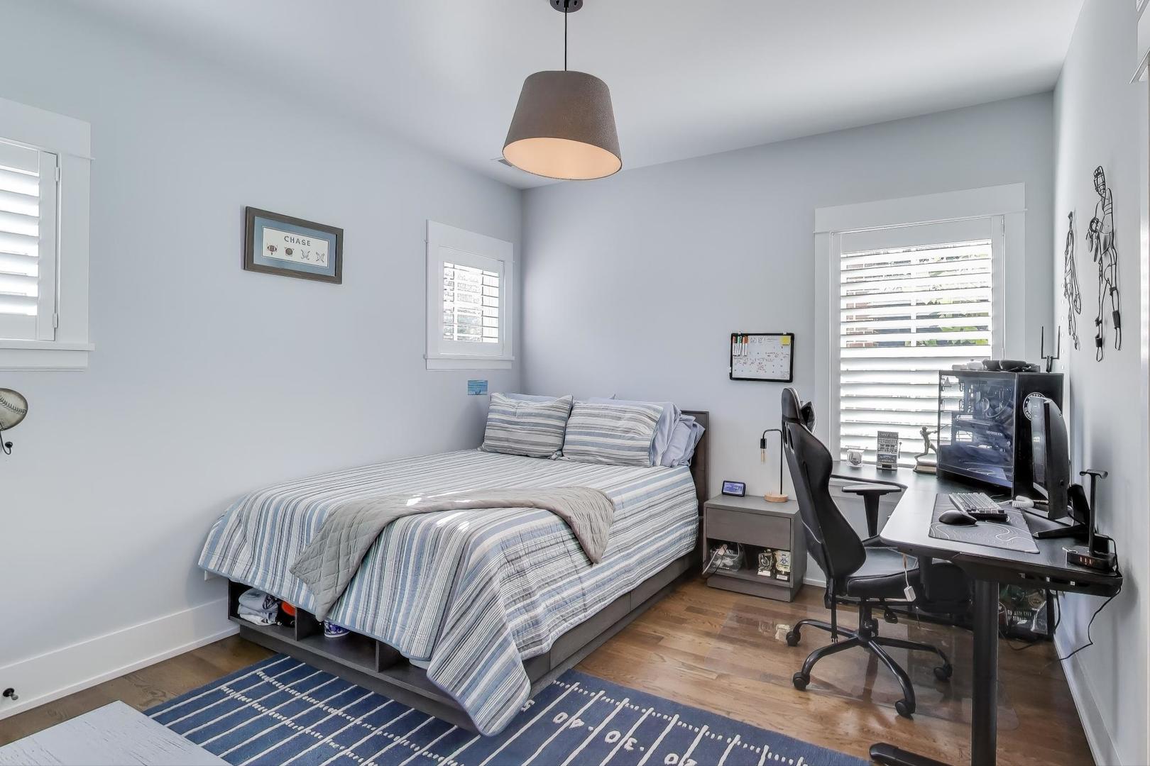 1422 Gregory Ave Wilmette, IL 60091