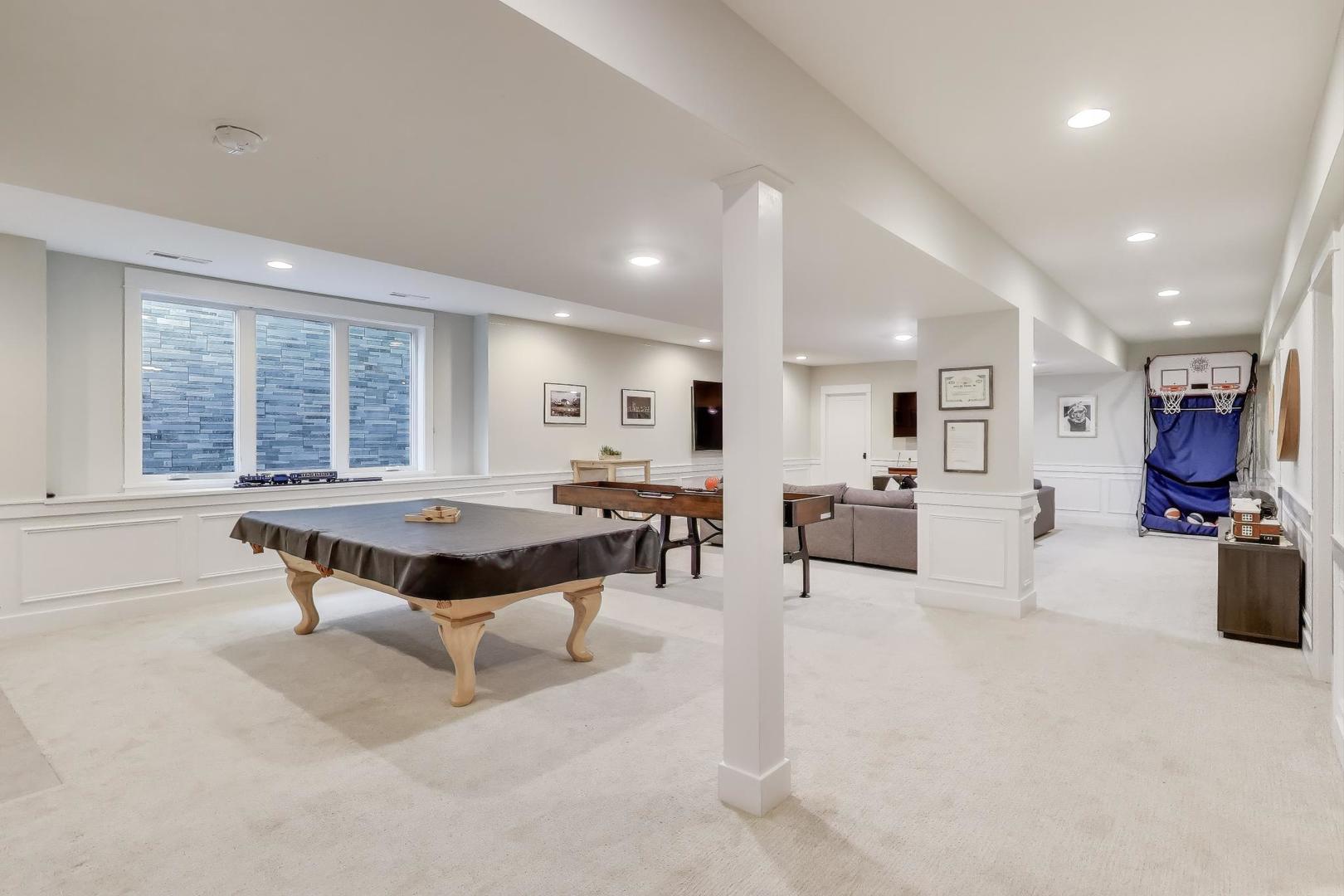 1422 Gregory Ave Wilmette, IL 60091