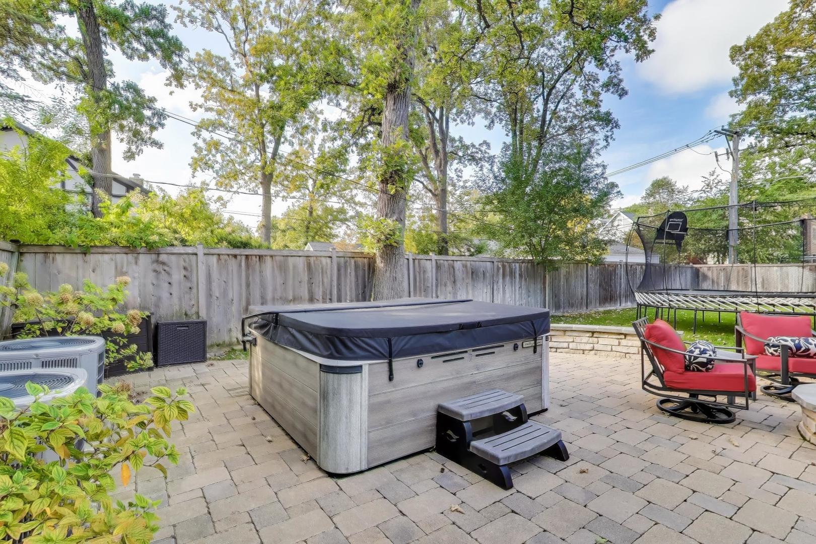 1422 Gregory Ave Wilmette, IL 60091