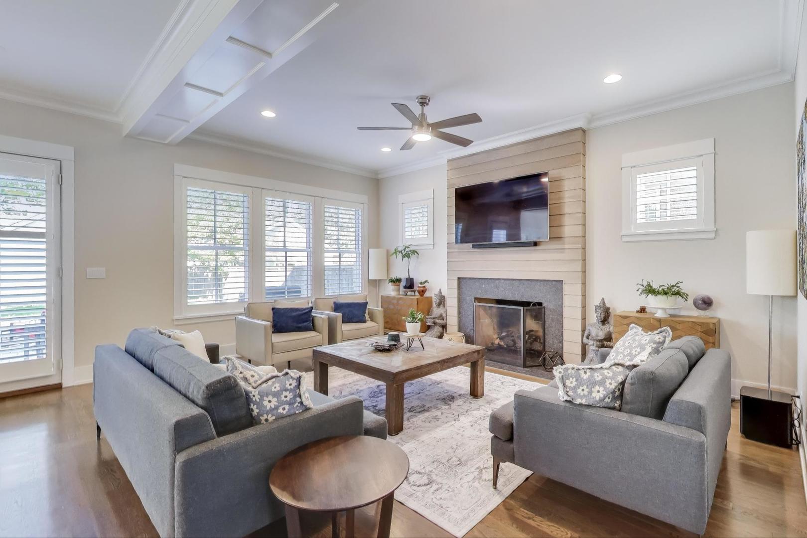 1422 Gregory Ave Wilmette, IL 60091