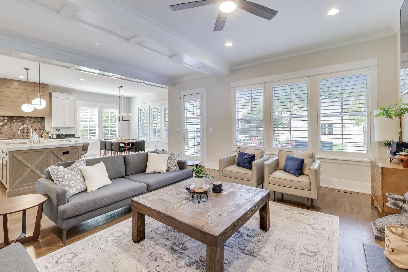 1422 Gregory Ave Wilmette, IL 60091