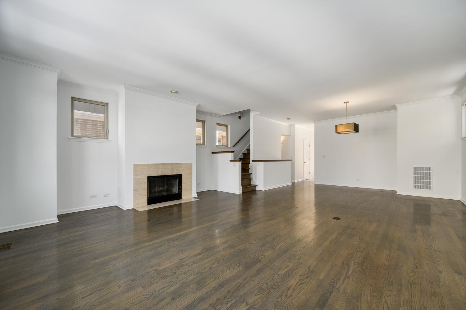 58 W 15th St Chicago, IL 60605