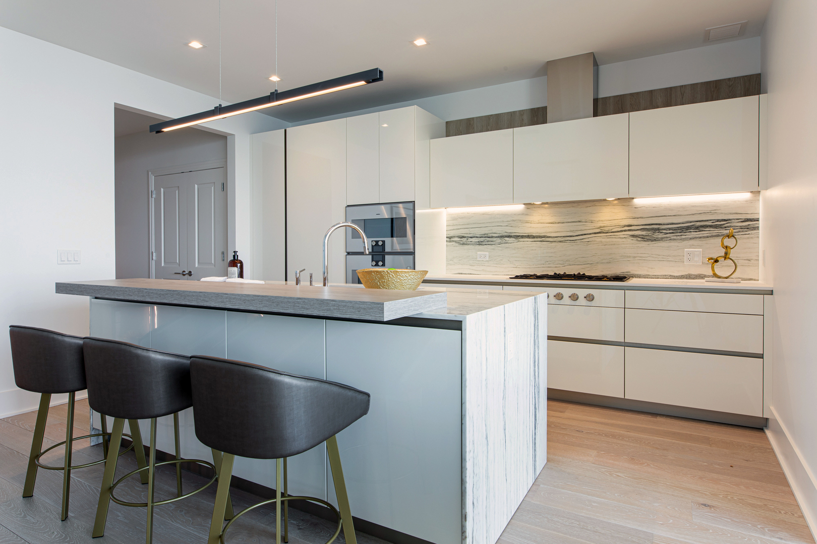 363 E Wacker Dr #6403 Chicago, IL 60601