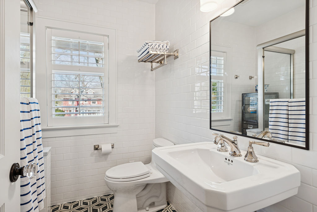 925 Ashland Ave Wilmette, IL 60091