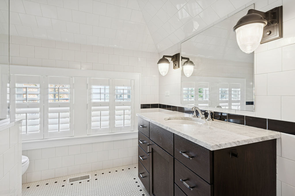 925 Ashland Ave Wilmette, IL 60091